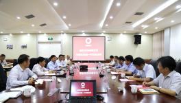 崔星太董事長(zhǎng)熱情接待海螺總經(jīng)理任勇